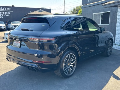 2019 Porsche Cayenne E-Hybrid AWD