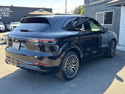 2019 Porsche Cayenne E-Hybrid AWD