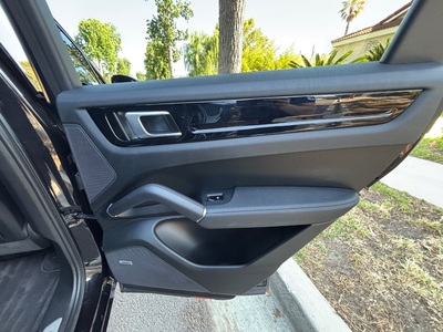 2019 Porsche Cayenne E-Hybrid AWD