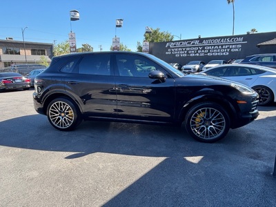 2019 Porsche Cayenne E-Hybrid AWD