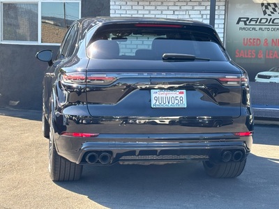 2019 Porsche Cayenne E-Hybrid AWD