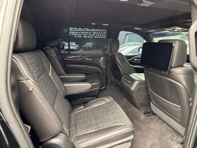 2022 Cadillac Escalade ESV Sport Platinum 4WD