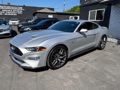 2018 Ford Mustang GT Premium Coupe RWD