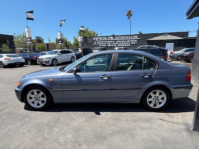2002 BMW 3 Series 325i Sedan RWD