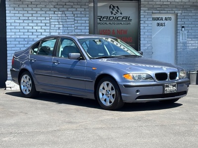 2002 BMW 3 Series 325i Sedan RWD