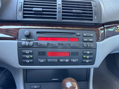 2002 BMW 3 Series 325i Sedan RWD