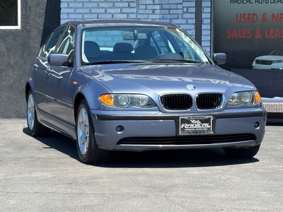 2002 BMW 3 Series 325i Sedan RWD