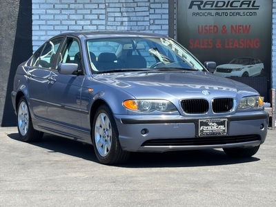 2002 BMW 3 Series 325i Sedan RWD