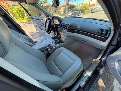 2002 BMW 3 Series 325i Sedan RWD
