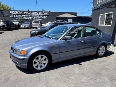 2002 BMW 3 Series 325i Sedan RWD
