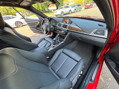 2017 BMW 3 Series 330i Sedan RWD