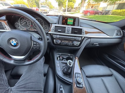 2017 BMW 3 Series 330i Sedan RWD
