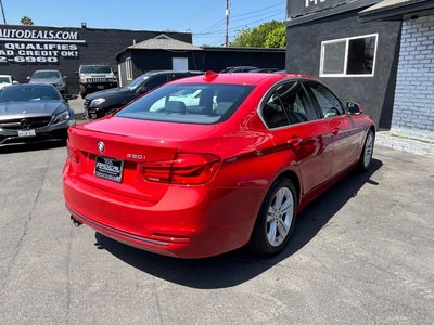 2017 BMW 3 Series 330i Sedan RWD