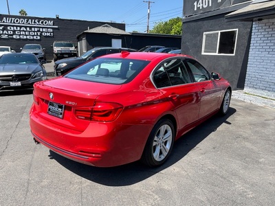 2017 BMW 3 Series 330i Sedan RWD