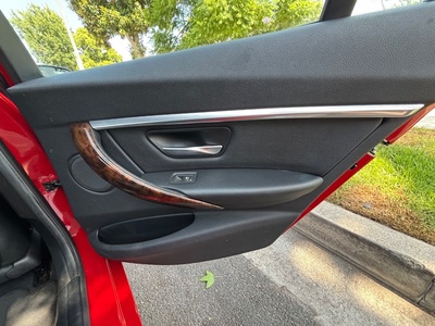 2017 BMW 3 Series 330i Sedan RWD