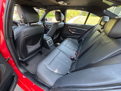 2017 BMW 3 Series 330i Sedan RWD