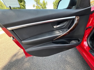 2017 BMW 3 Series 330i Sedan RWD