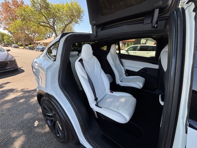 2022 Tesla Model X AWD