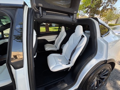 2022 Tesla Model X AWD