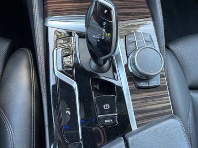 2022 BMW 5 Series 530i RWD