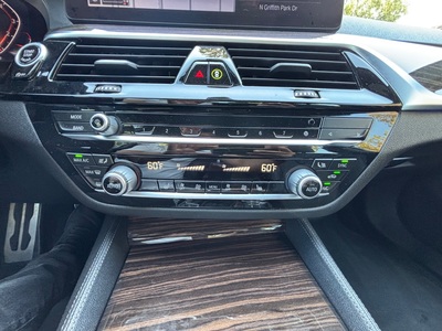 2022 BMW 5 Series 530i RWD