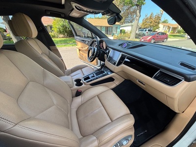 2018 Porsche Macan AWD