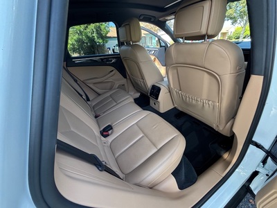 2018 Porsche Macan AWD