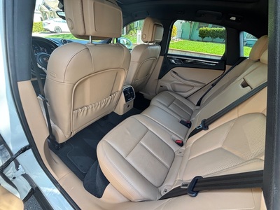 2018 Porsche Macan AWD
