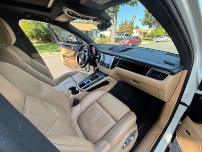 2018 Porsche Macan AWD