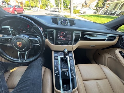 2018 Porsche Macan AWD