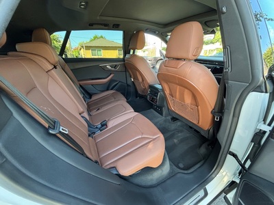 2019 Audi Q8 quattro Premium Plus 55 TFSI
