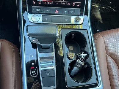 2019 Audi Q8 quattro Premium Plus 55 TFSI