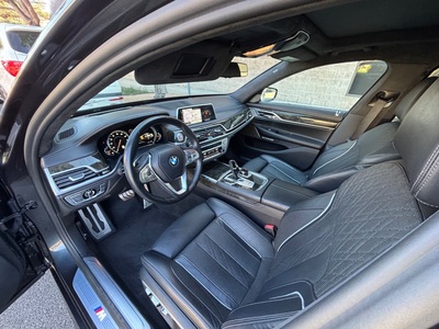 2017 BMW 7 Series 750i M Sport RWD