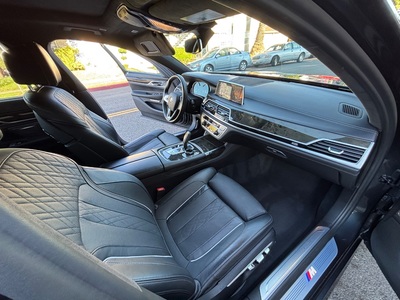 2017 BMW 7 Series 750i M Sport RWD