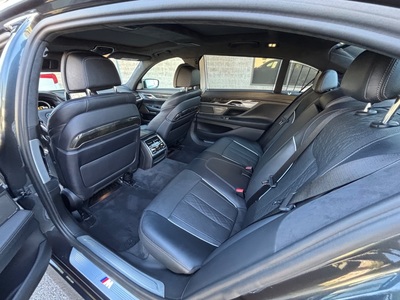 2017 BMW 7 Series 750i M Sport RWD