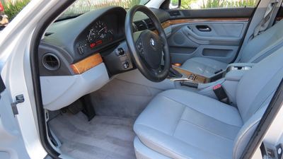 2001 BMW 530i 530iA