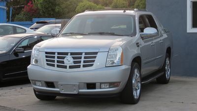 2010 Cadillac Escalade EXT Luxury