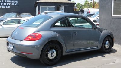 2013 Volkswagen Beetle Coupe 2.5L w/Sun