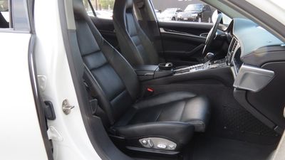 2016 Porsche Panamera 4